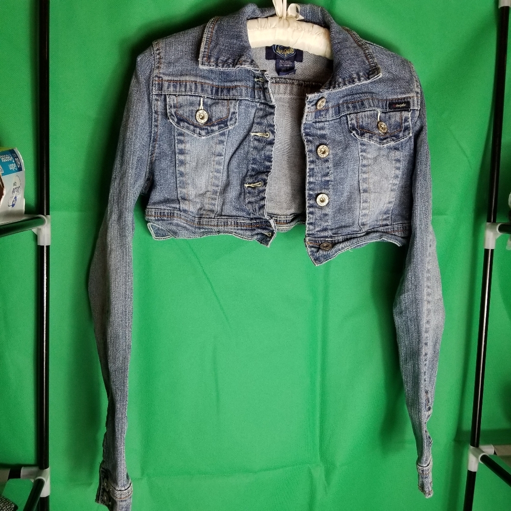 2/$15 Women's cropped jean jacket🧩🧩🧩